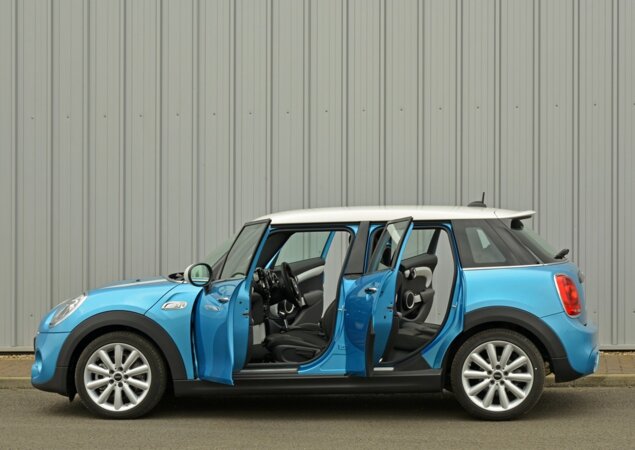Vantagem aparece para quem vai no banco traseiro