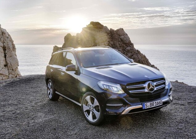Conjunto dianteiro do Mercedes-Benz GLE adota nova linguagem visual da marca
