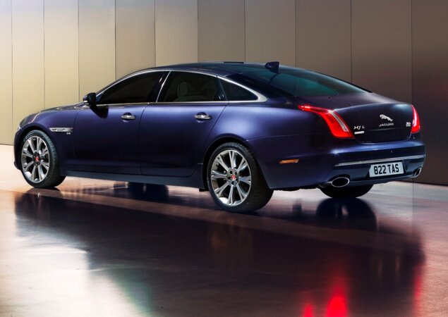 Configuração é a topo de linha do XJ