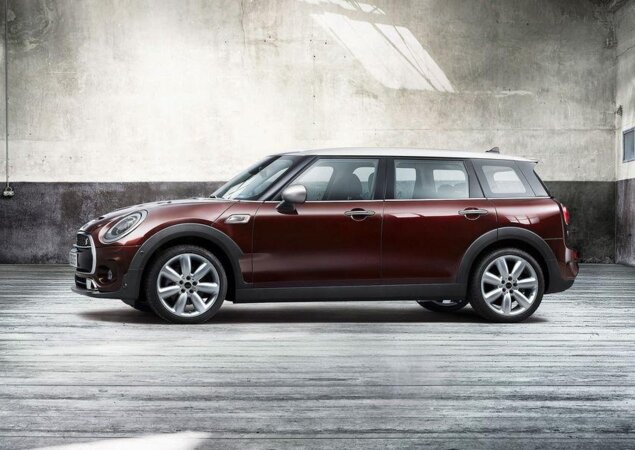 A nova geração do MINI Clubman (foto) ganhou carroceria com quatro portas para passageiros