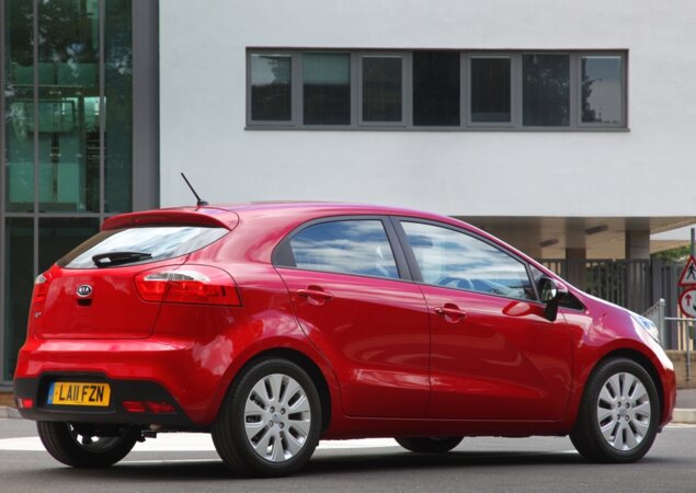 O modelo compete no mesmo segmento do Ford New Fiesta