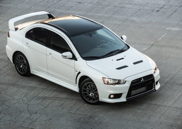Lancer Final Edition traz rodas e teto pintados de preto