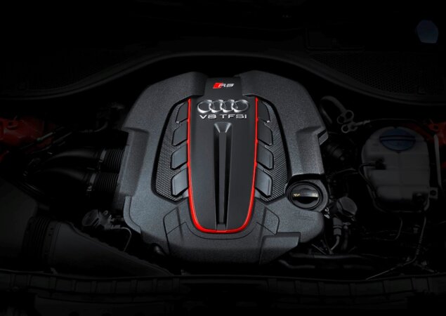Detalhe do motor V8 que equipa a perua RS6 Avant