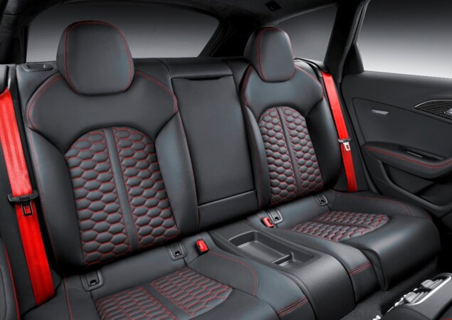 Detalhe do banco traseiro da RS6 Avant