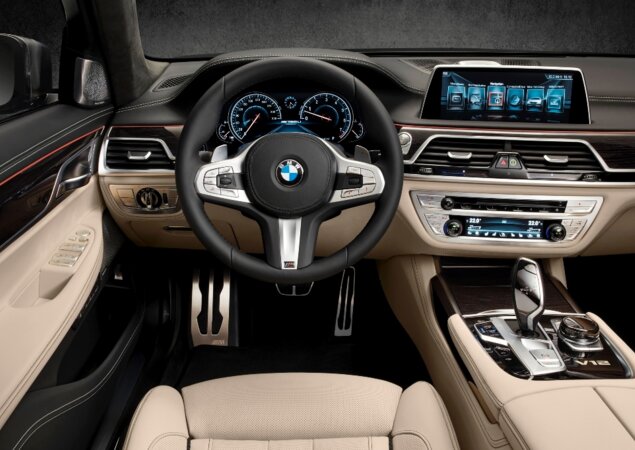 Painel do 760i xDrive