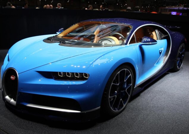 Bugatti Chiron: motor 8.0 W16 com quatro turbos de 1.500 cv