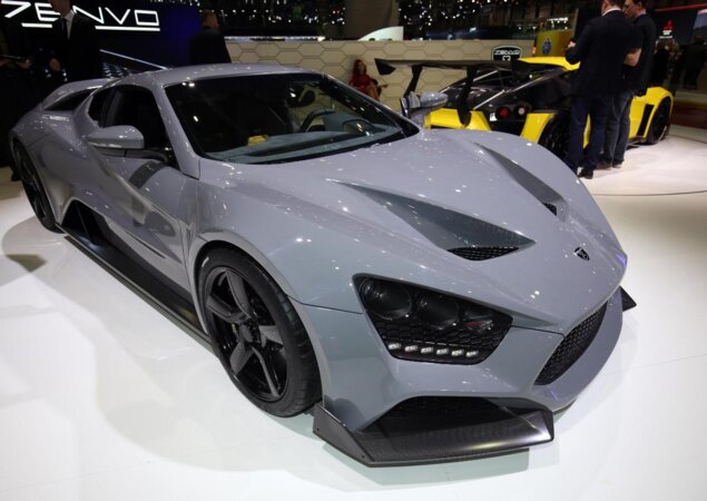 Zenvo TS1: motor 6.8 V8 de 1.119 cv