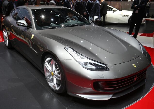 Ferrari GTC4 Lusso: motor 6.3 V12 que rende 690 cv