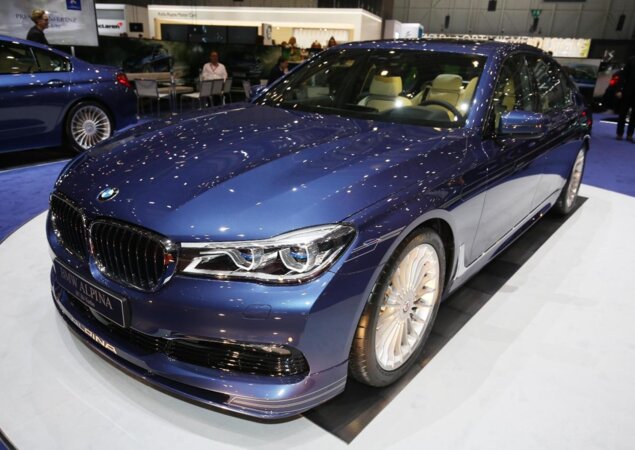 BMW Alpina B7: motor 4.4 V8 biturbo de 607 cv
