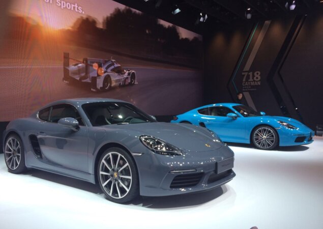 Porsche 718 Cayman: quarta geração muda o visual e o motor. Modelo virá ao Brasil no final do segundo semestre
