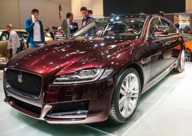 Jaguar XFL