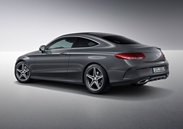 Novo Classe C Coupé ganhou 90 milímetros a mais no comprimento em relação a seu antecessor