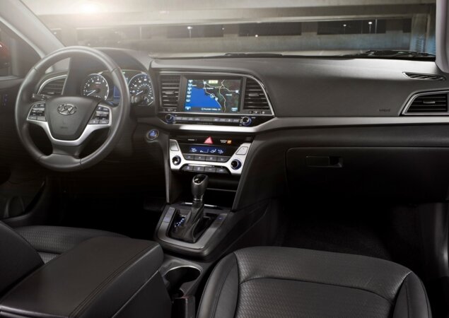Interior do Hyundai Elantra 2017