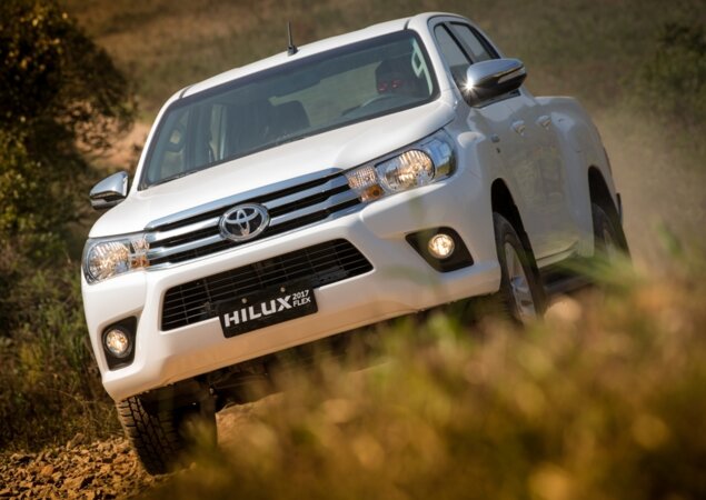 Hilux flex é vendida apenas com cabine dupla