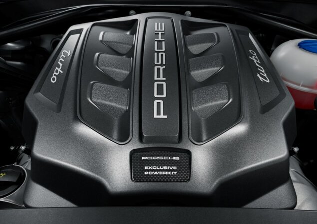 Motor ganha 40 cv a mais, rendendo agora 440 cv na versão Turbo Pacote Performance