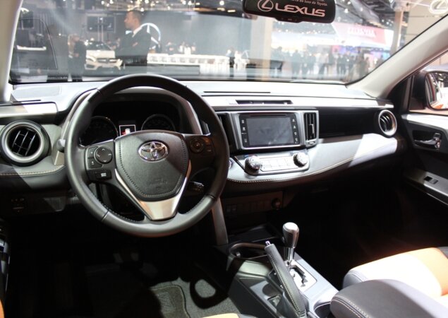 RAV4 reestilizado