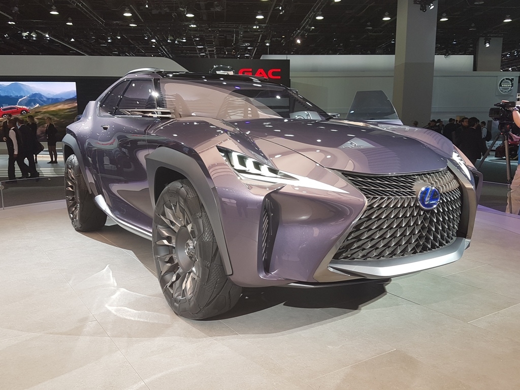 Lexus UX Concept: mais um protótipo com estilo futurista e que estreia um novo conceito de assentos ergonômicos