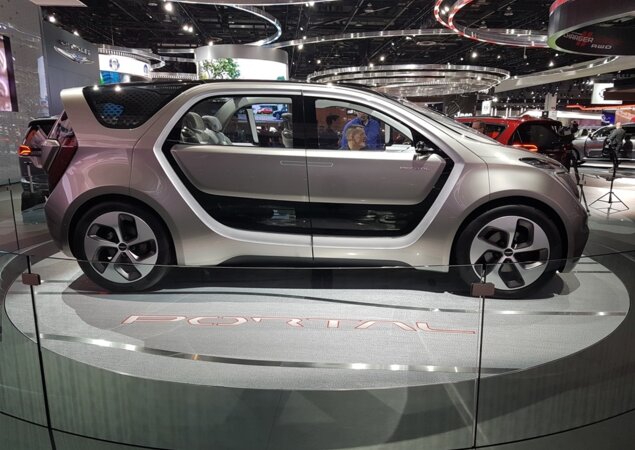 Chrysler Portal: conceito futurista que estreou há poucos dias na CES tem sistema que identifica o rosto do motorista