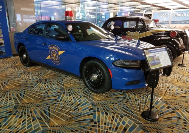 Dodge Charger 2016: modelo estreou na polícia de Michigan em 2006 e se tornou o carro principal da força policial em 2011. Motor: 5.7 V8 de 370 cv