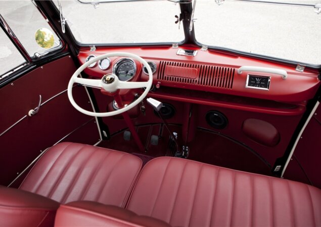 Interior é todo em vermelho