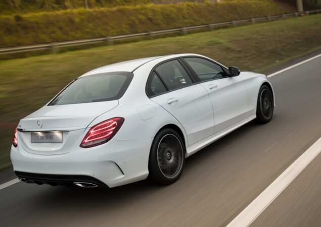 No C300 Sport, a aceleração de 0 a 100 km/h é feita em 5,9 segundos