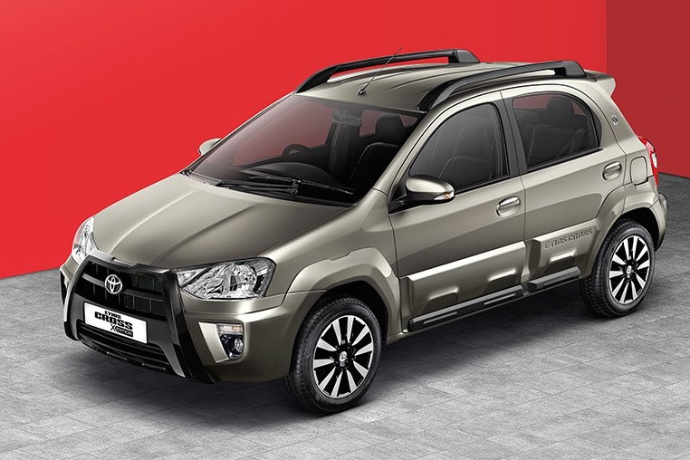 Etios Cross X Edition traz para-choques pintados