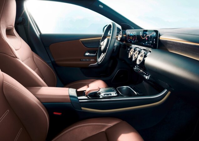 Segundo a Mercedes-Benz, o espaço interno foi ampliado