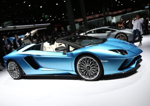 Lamborghini Aventador S Roadster