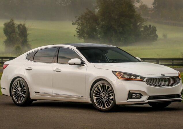 Kia Cadenza: nova geração do sedã grande virá no próximo ano