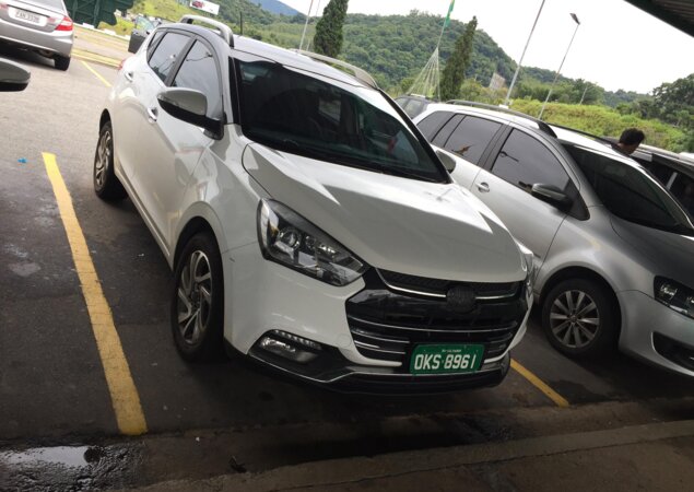 T40 com câmbio CVT chega dia 16 de abril. Flagra feito pelo leitor Leonardo Marrero