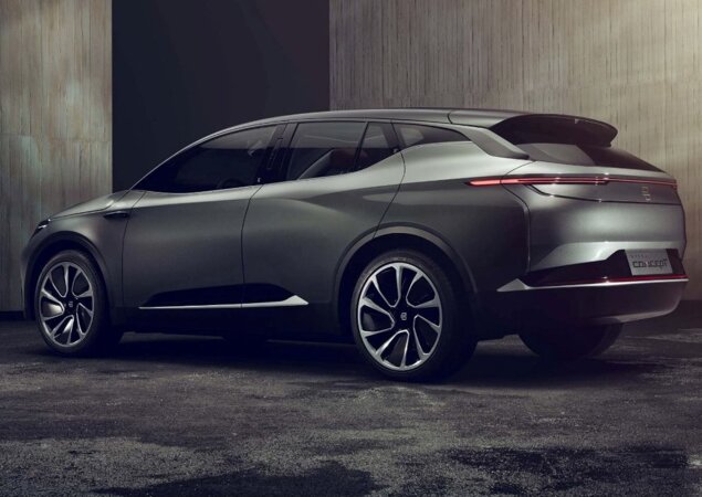 SUV tem linhas futuristas