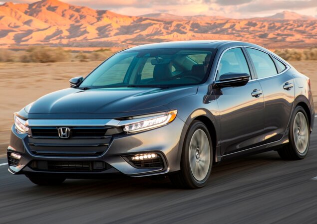 Modelo é baseado no atual Honda Civic, mas tem estilo próprio