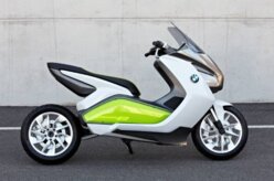 BMW apresenta scooter elétrico em Frankfurt
