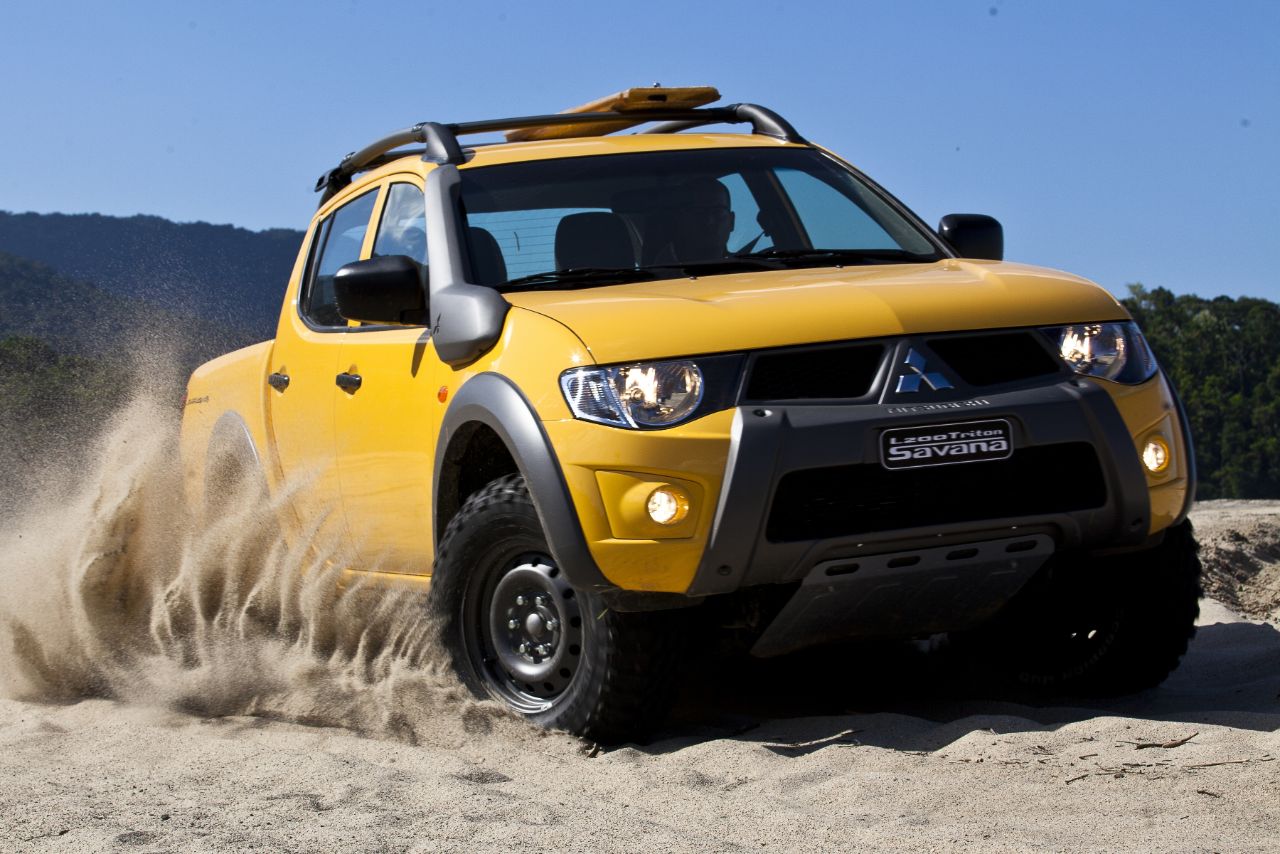 Mitsubishi apresenta linha 2013 da L200