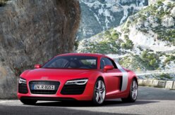 Audi mostra R8 re-estilizado