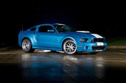 Mustang especial é homenagem da Ford a Carroll Shelby