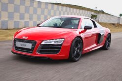 iCarros acelera Audi R8 V10 Plus