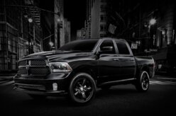 RAM 1500 Black Express tem visual sombrio