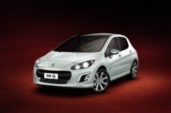 Peugeot relança 308 Roland Garros