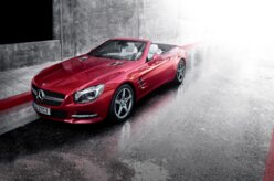 Mercedes-Benz SL 400 desembarca no Brasil