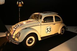 Salão de Paris: carros do cinema ganham espaço próprio