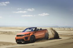 Evoque conversível começa a ser vendido no Salão