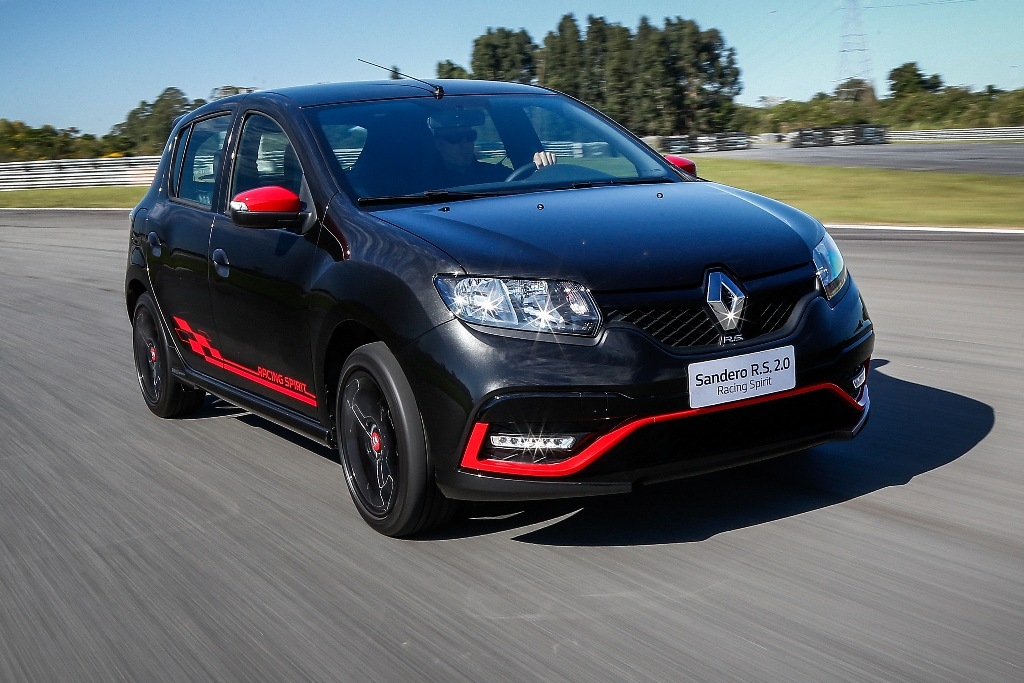 Sandero RS ganha série limitada mais esportiva Racing Spirit