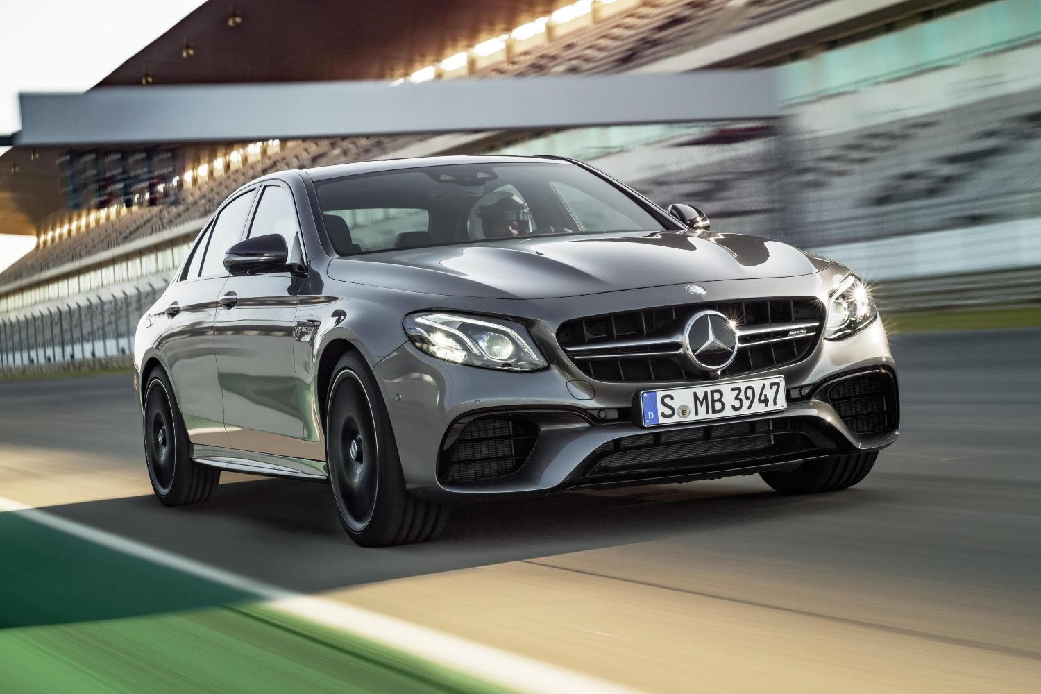 Mercedes-AMG E63 S chega ao Brasil com V8 de 612 cv