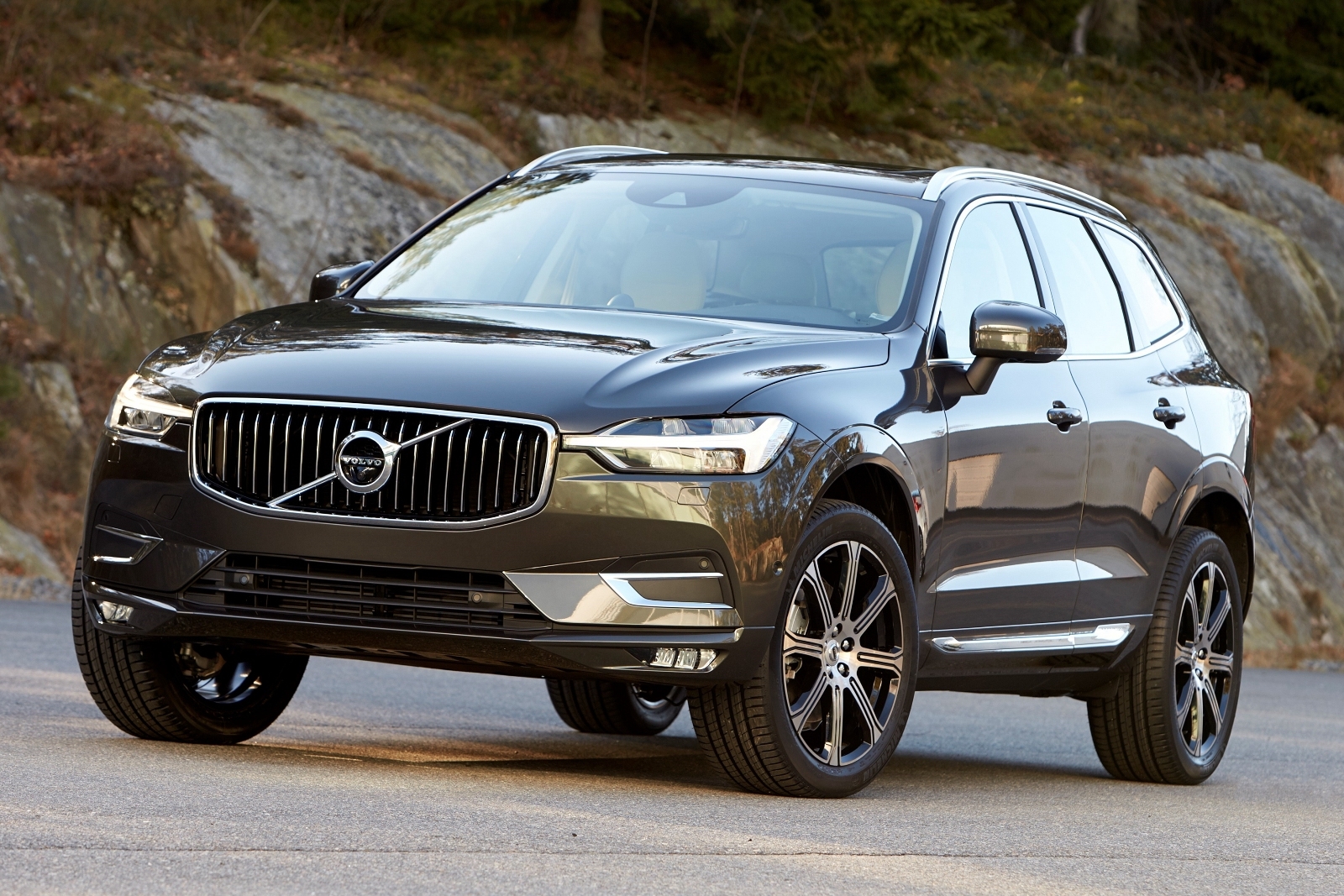 Novo Volvo XC60 aparece no configurador da marca no Brasil