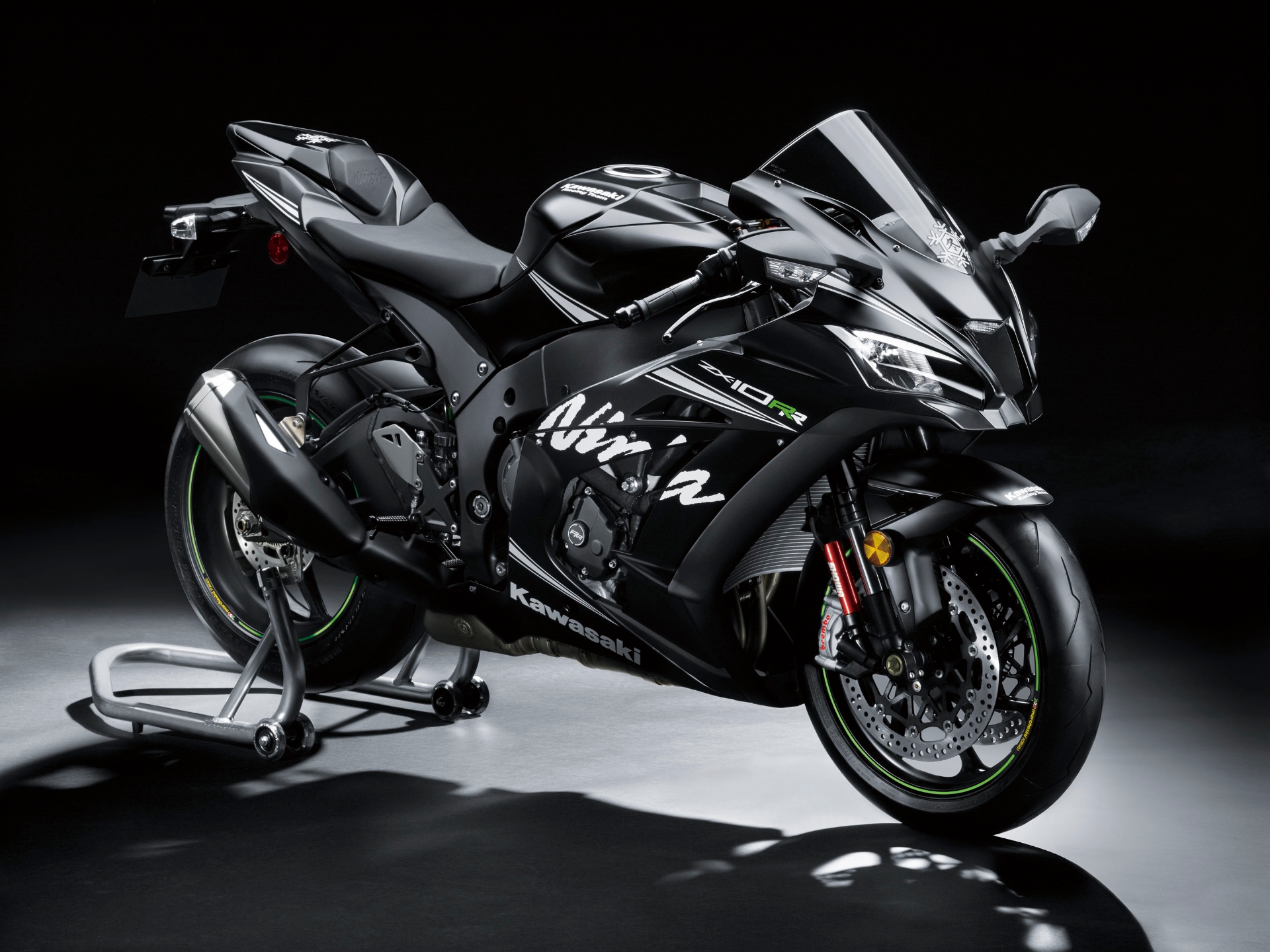 Kawasaki lança a Ninja ZX-10RR no Brasil