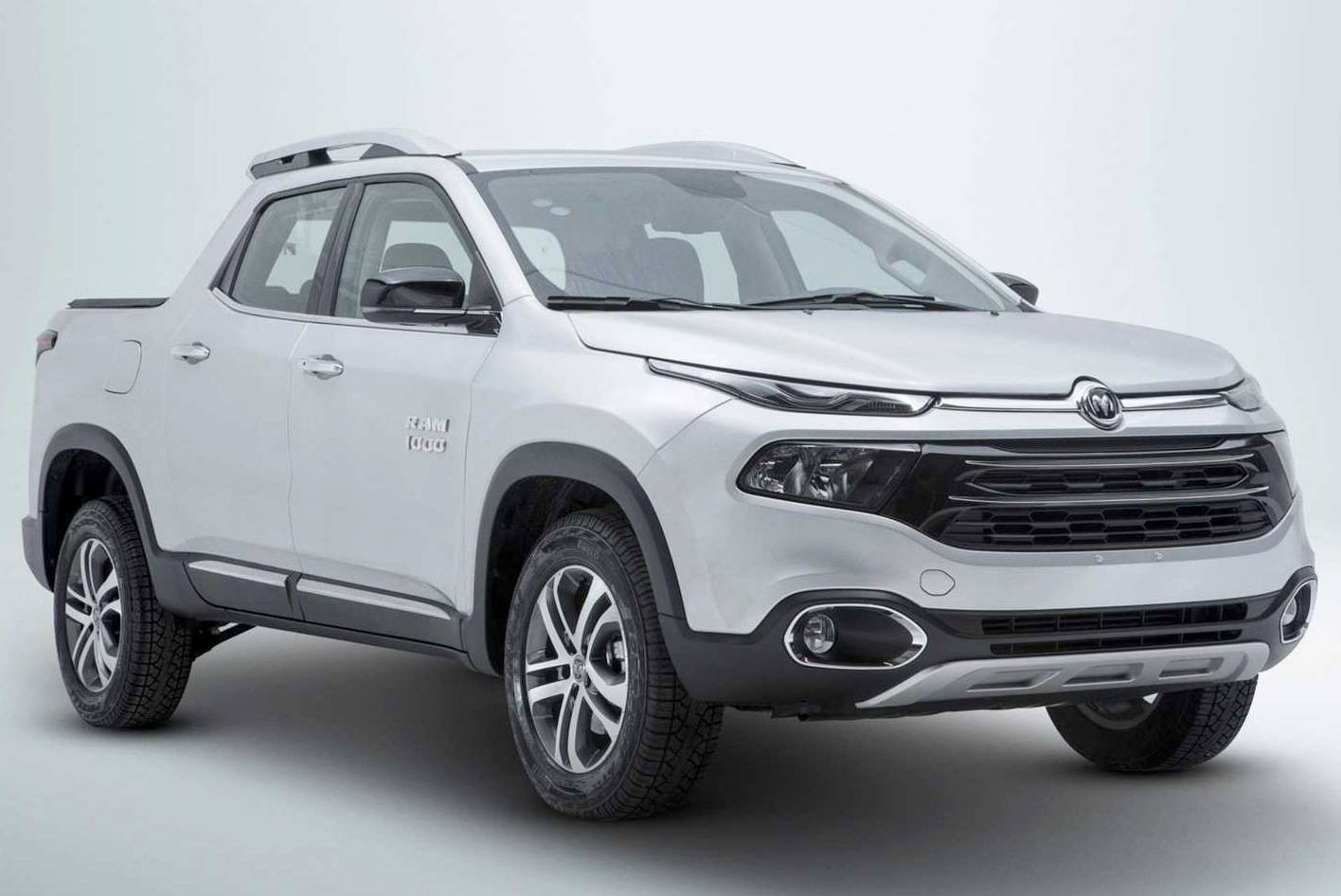 Fiat Toro passa a ser vendida como RAM 1000 na Colômbia